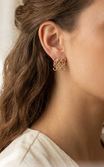 Aretes Love