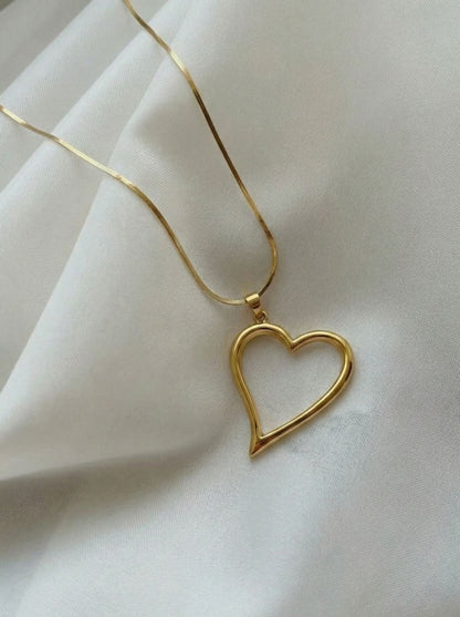 Collar Corazón Vacío