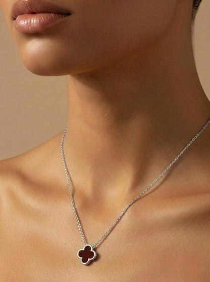 Collar Trébol Rojo