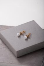 Aretes Lazo de Amor con Perla - Image 2