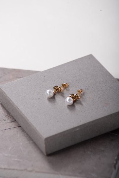KoralJoyeria (157 de 368) Aretes Lazo de Amor con Perla - Image 2