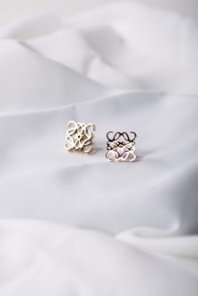 Aretes Love